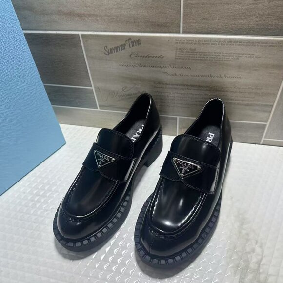 Pradas loafers❤️‍🔥❤️‍🔥❤️‍🔥 - Picture 1 of 6